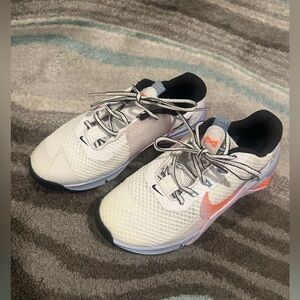 NWOT WOMENS NIKE METCON 7 TRAINING SHOES